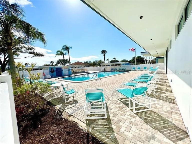 NORTH POOL AND HOT-TUB