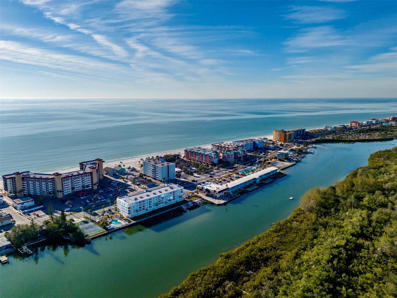 Live the Coastal Lifestyle!