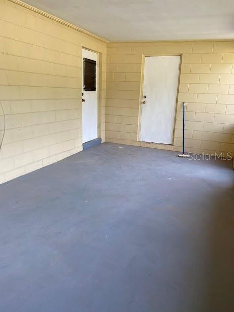 Screened room and laundry entrance