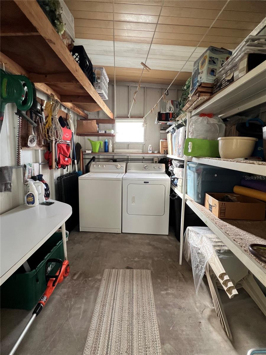 shed with washer and dryer