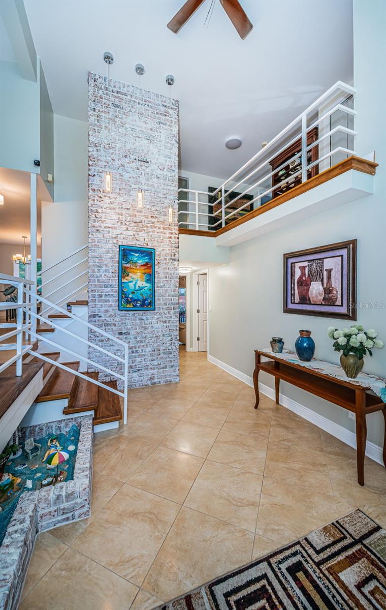 Foyer / Entry Hallway