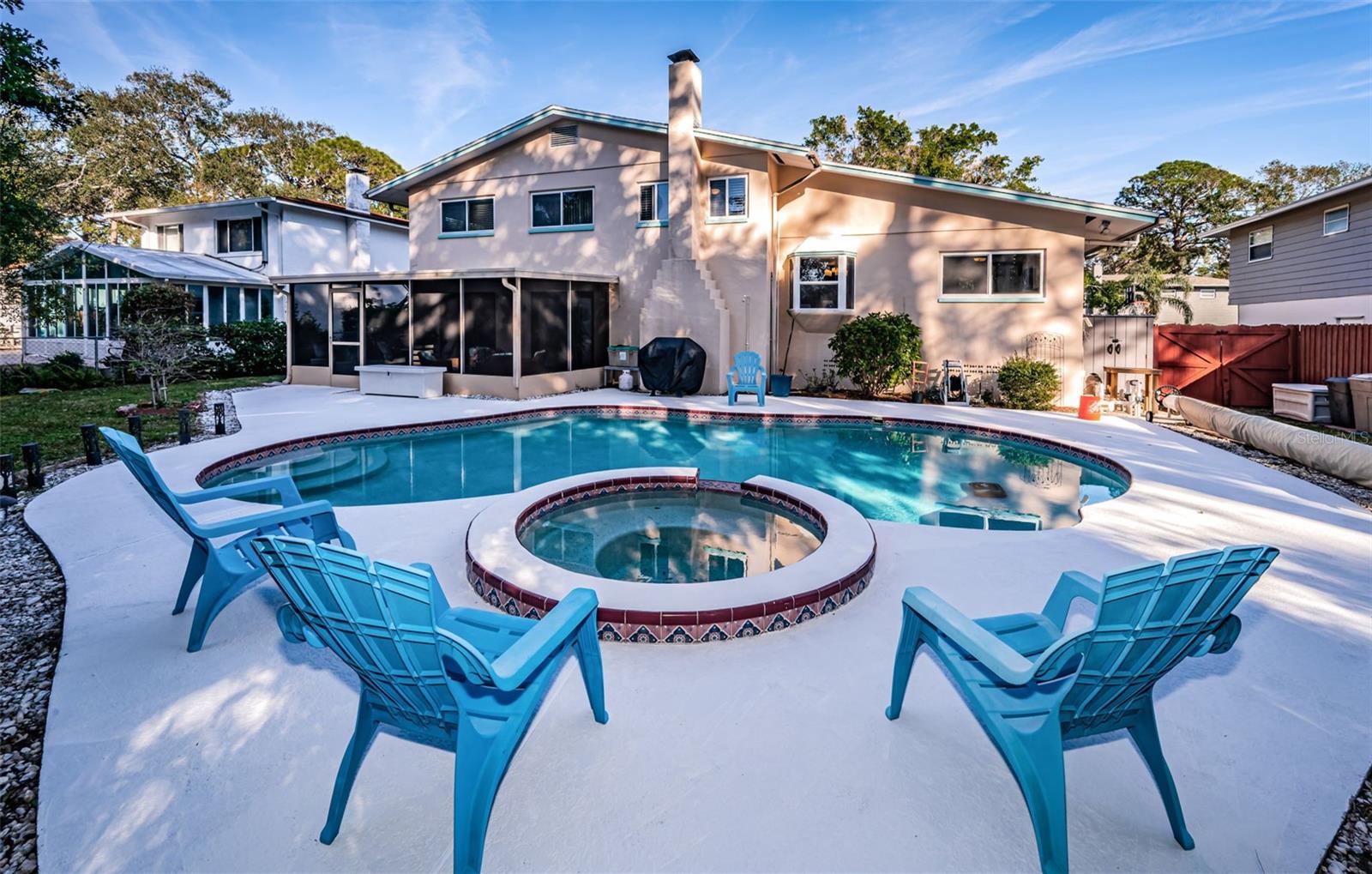 Shimmering Inground Pool & Spa in the backyard!