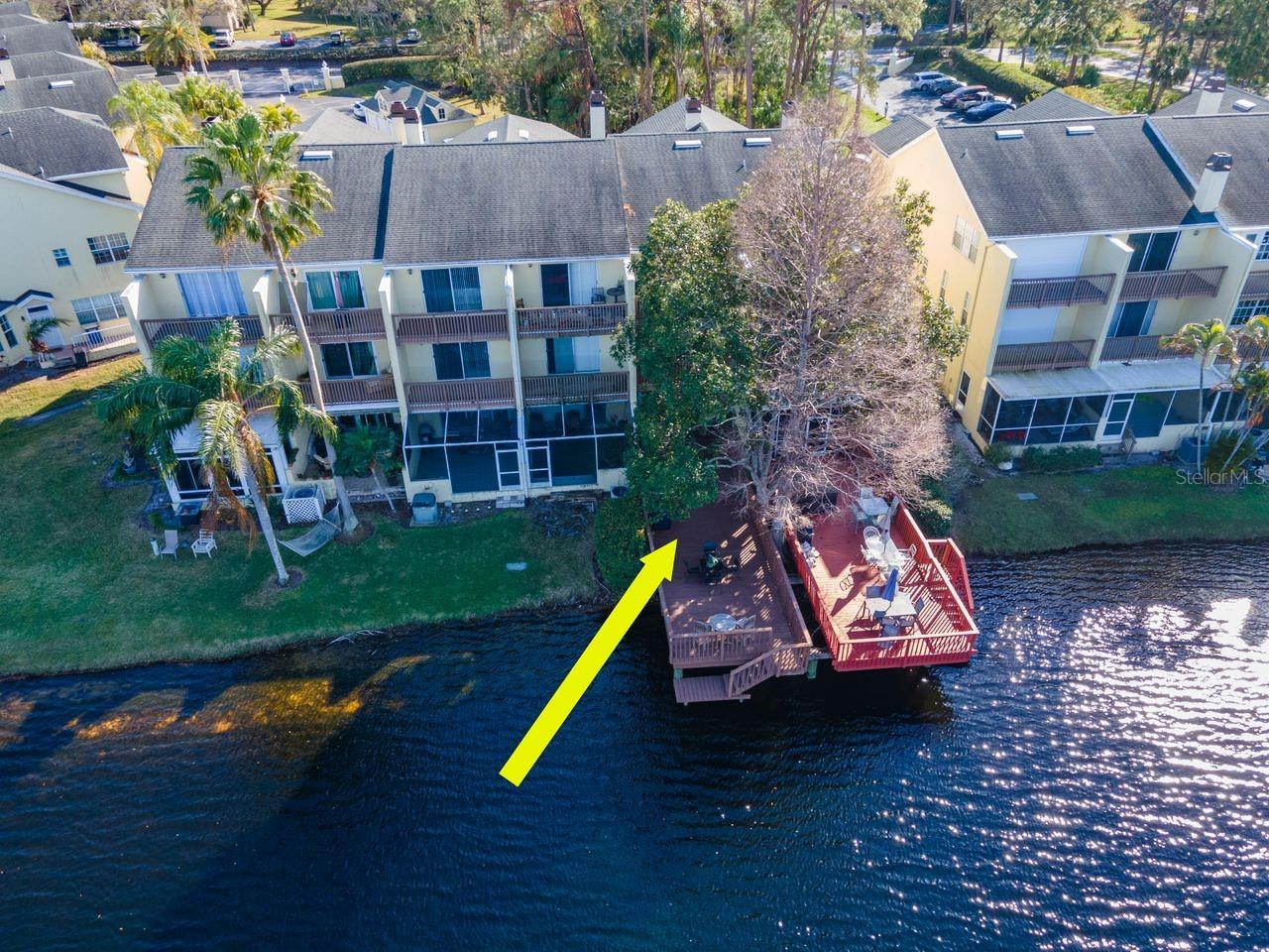 Back deck/dock on unit