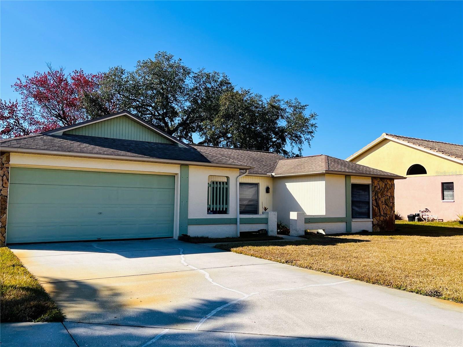 Driveway, 2 car garage