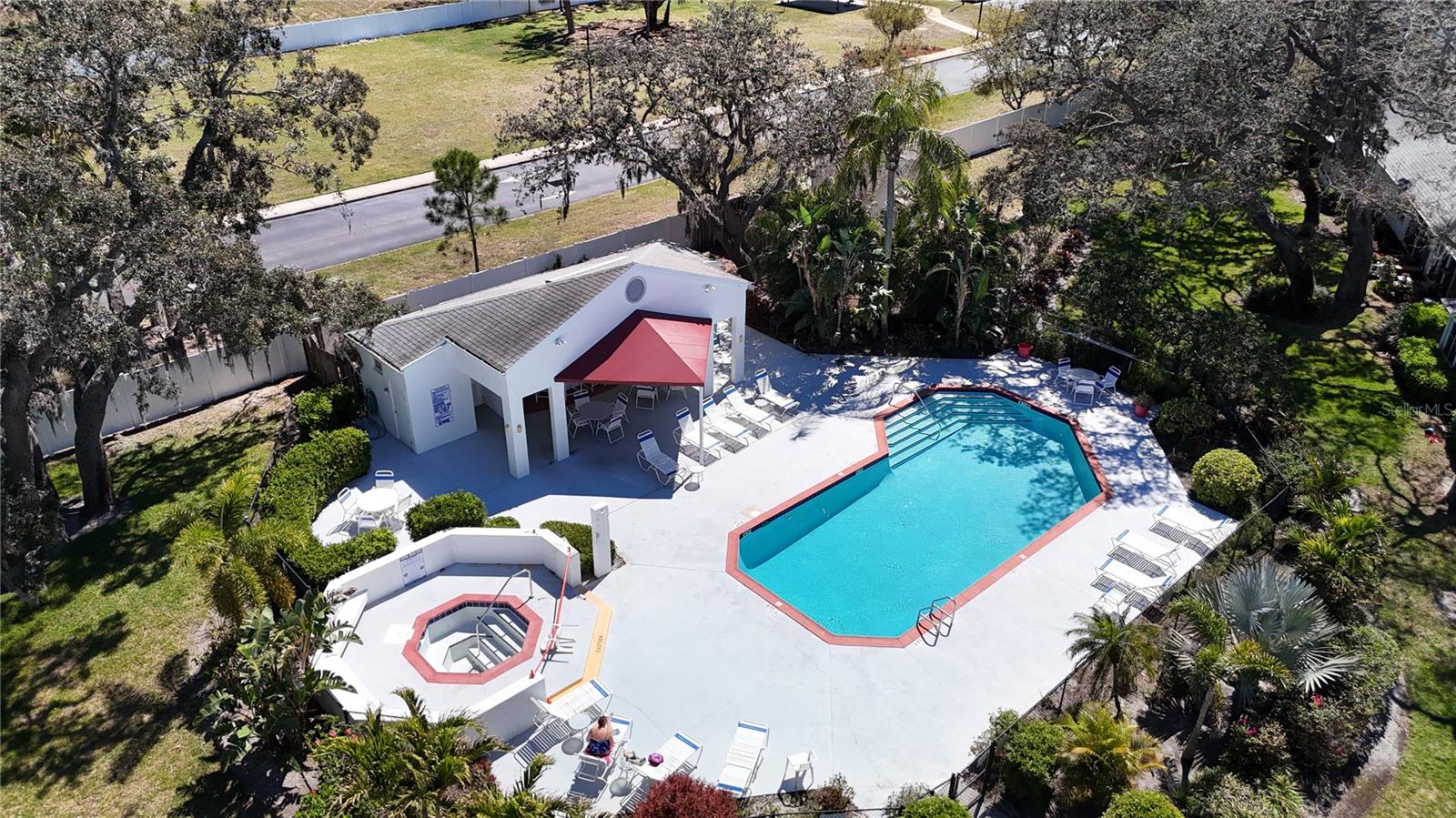 Clubhouse & Pool