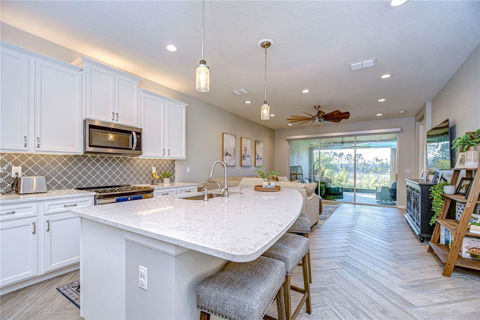 STUNNING kitchen!