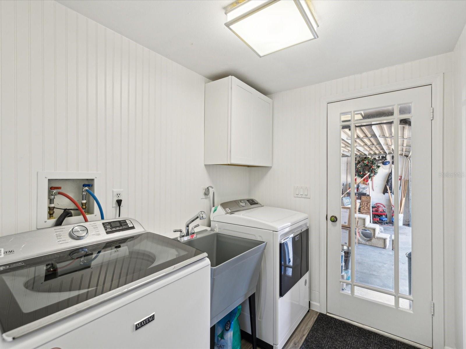 Garage Access/Inside Laundry w/ Washer/Dryer Hook-Ups (W/D Not Included)