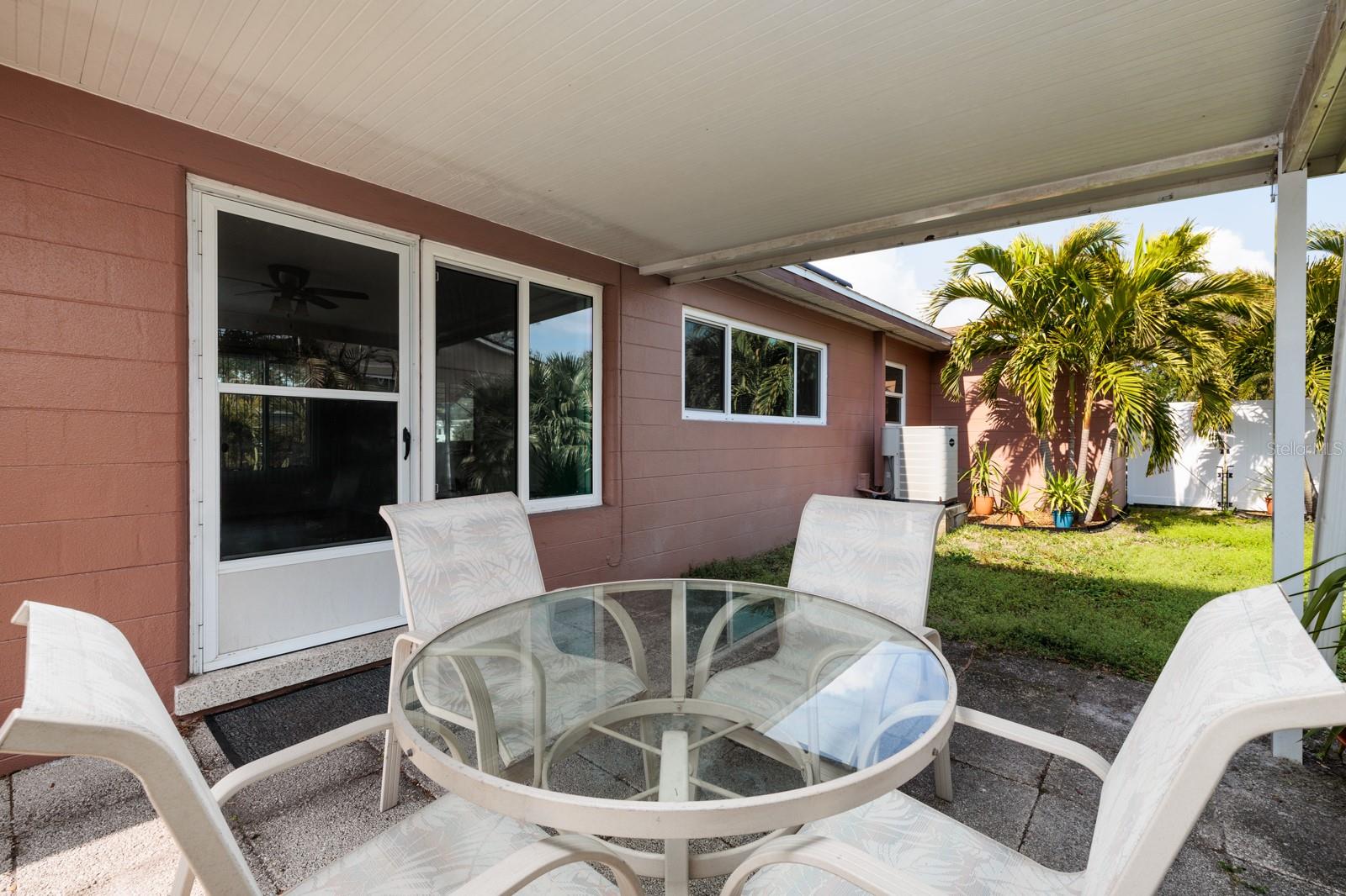 Exterior Back/Covered Lanai