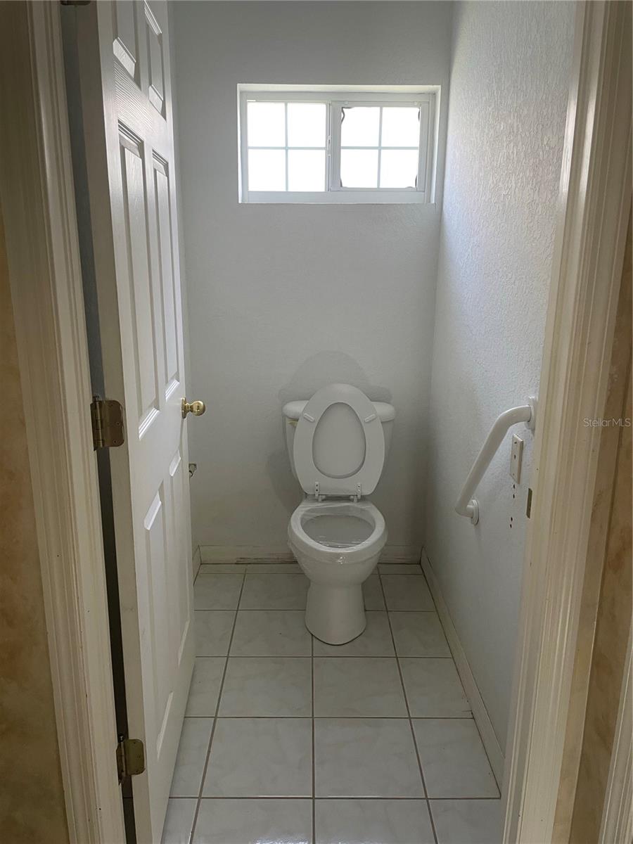 water closet primary