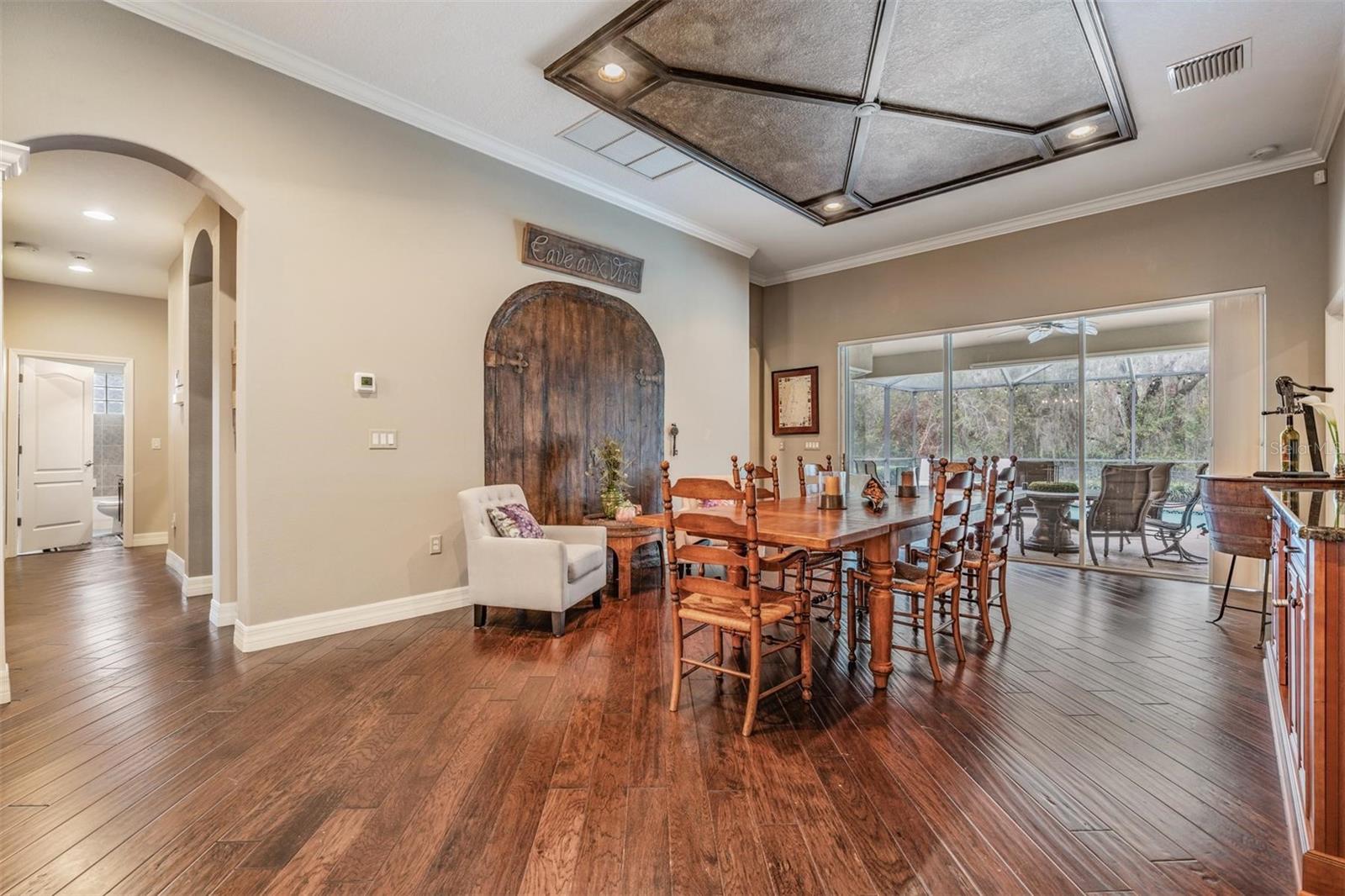 Dining Room, Tray Ceiling, Engineered hardwood flooring