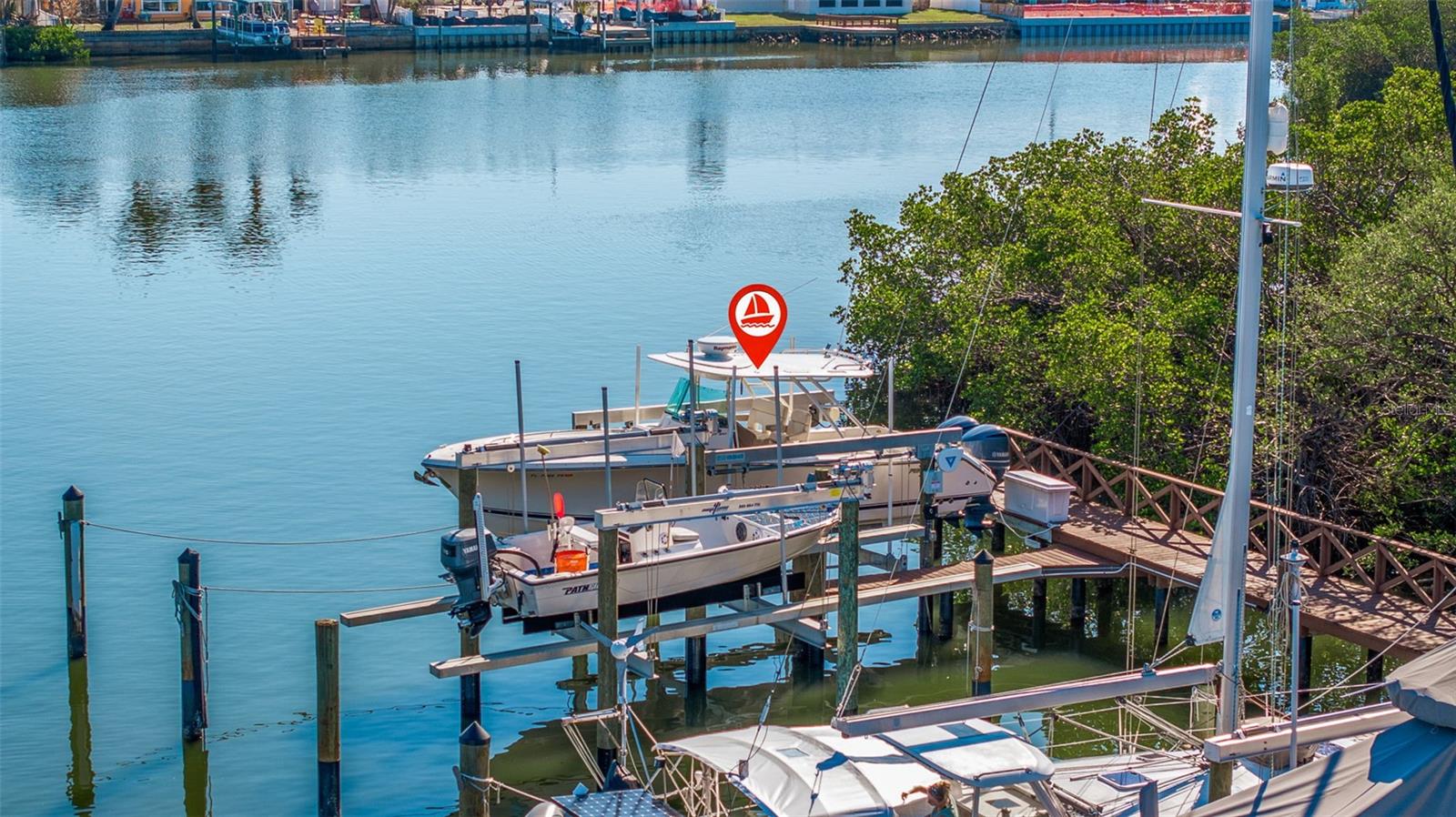 Boat slip with 13000 LBS lift