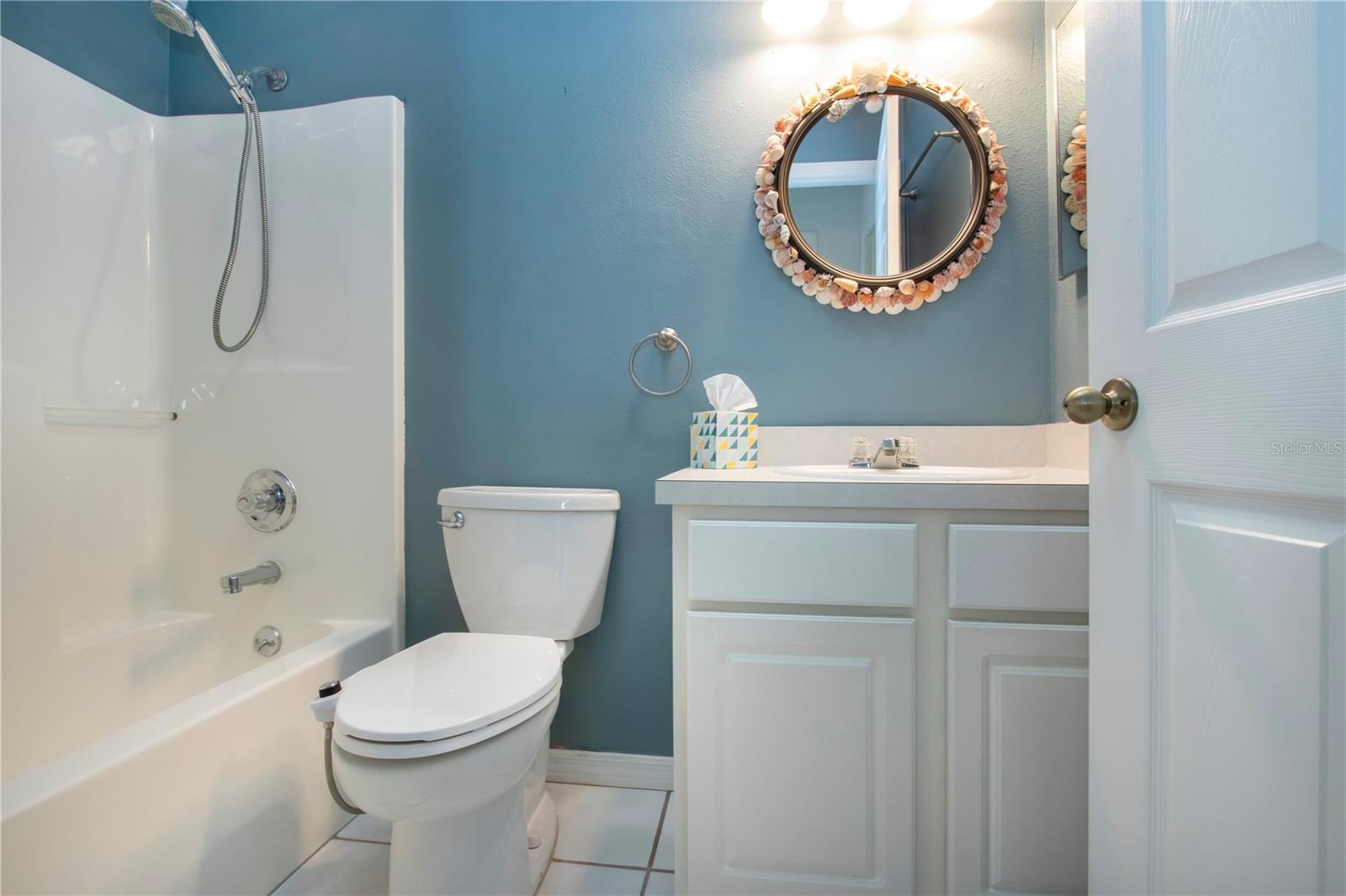 Guest Bathroom w/full Tub & Shower