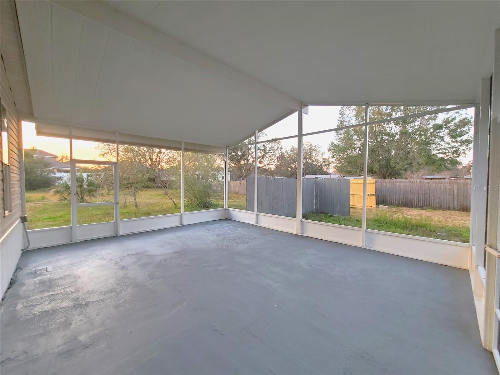 Screened-in Side Porch