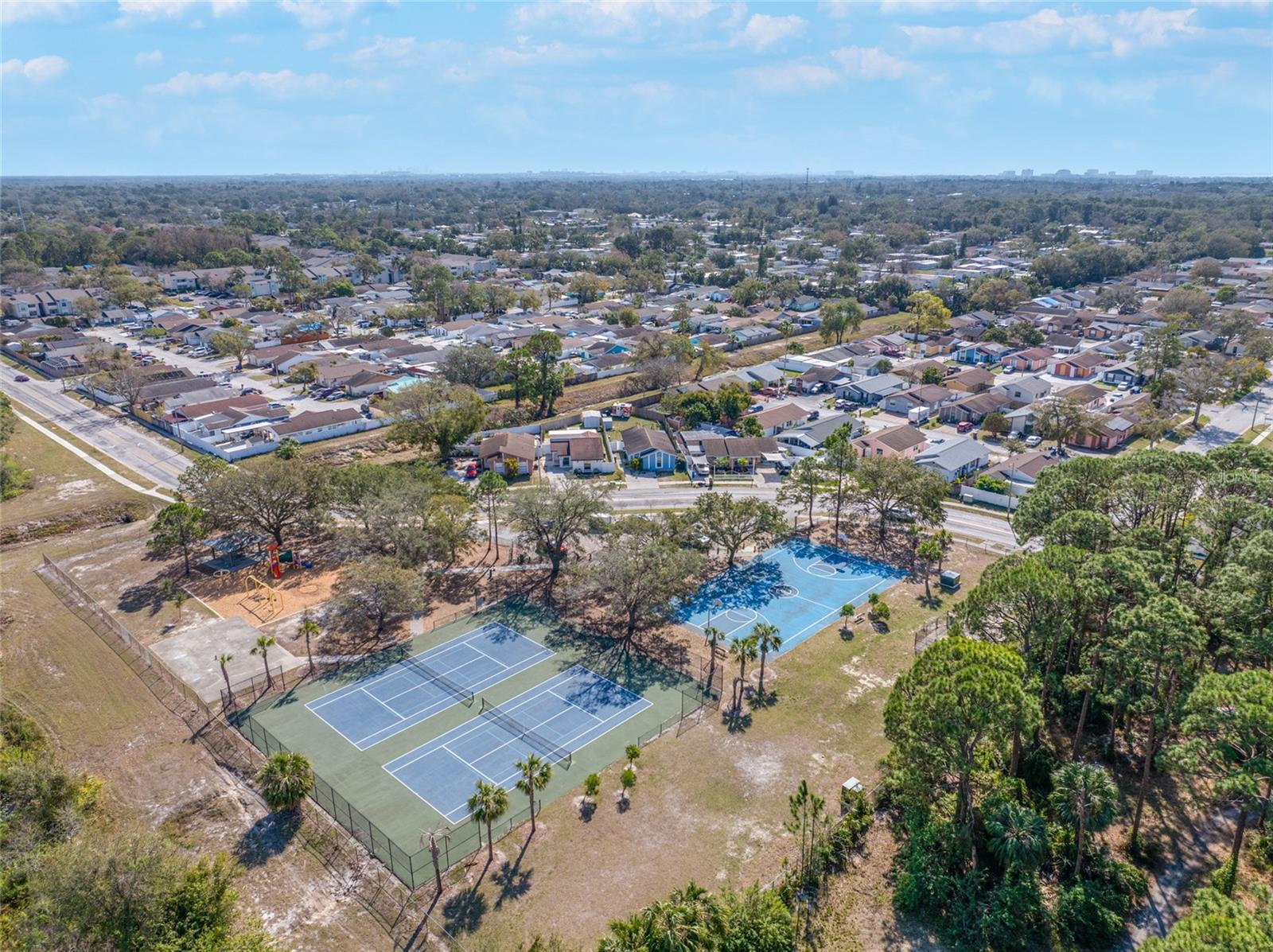 amenities, tennis court and basketball