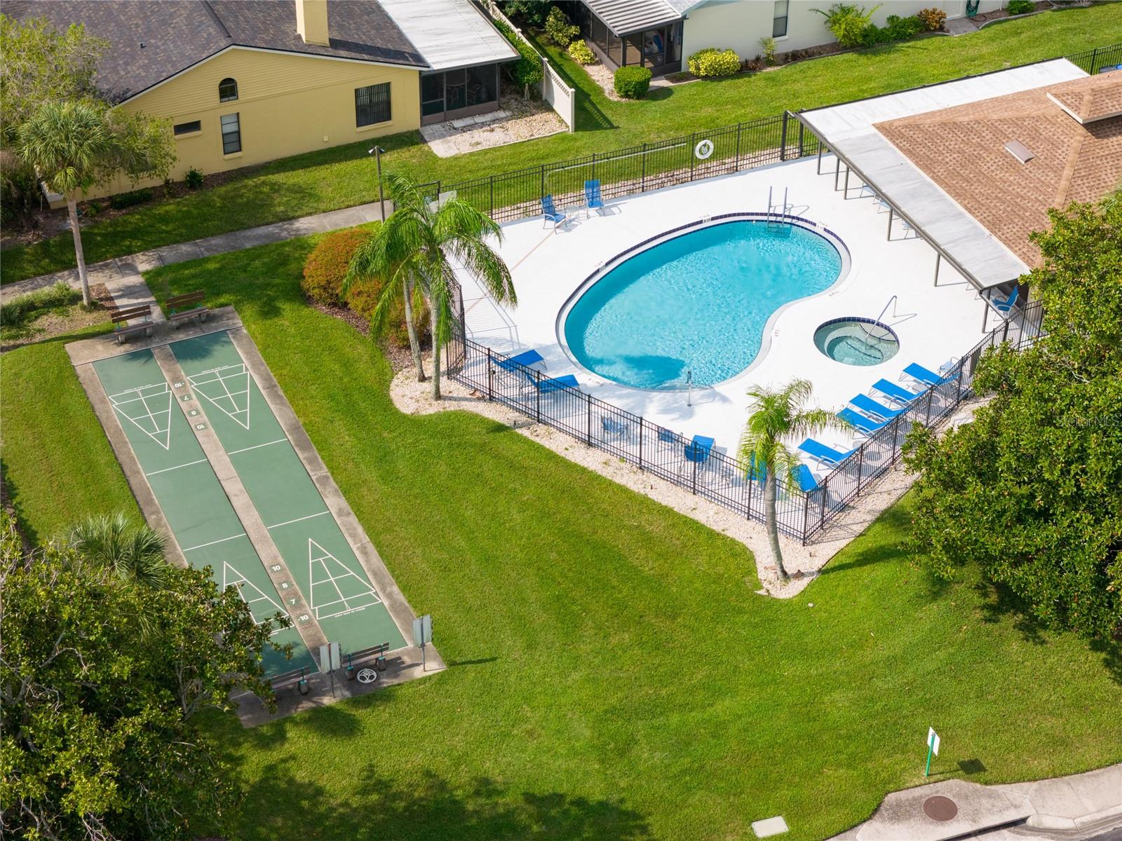 Villas on the Greens community pool