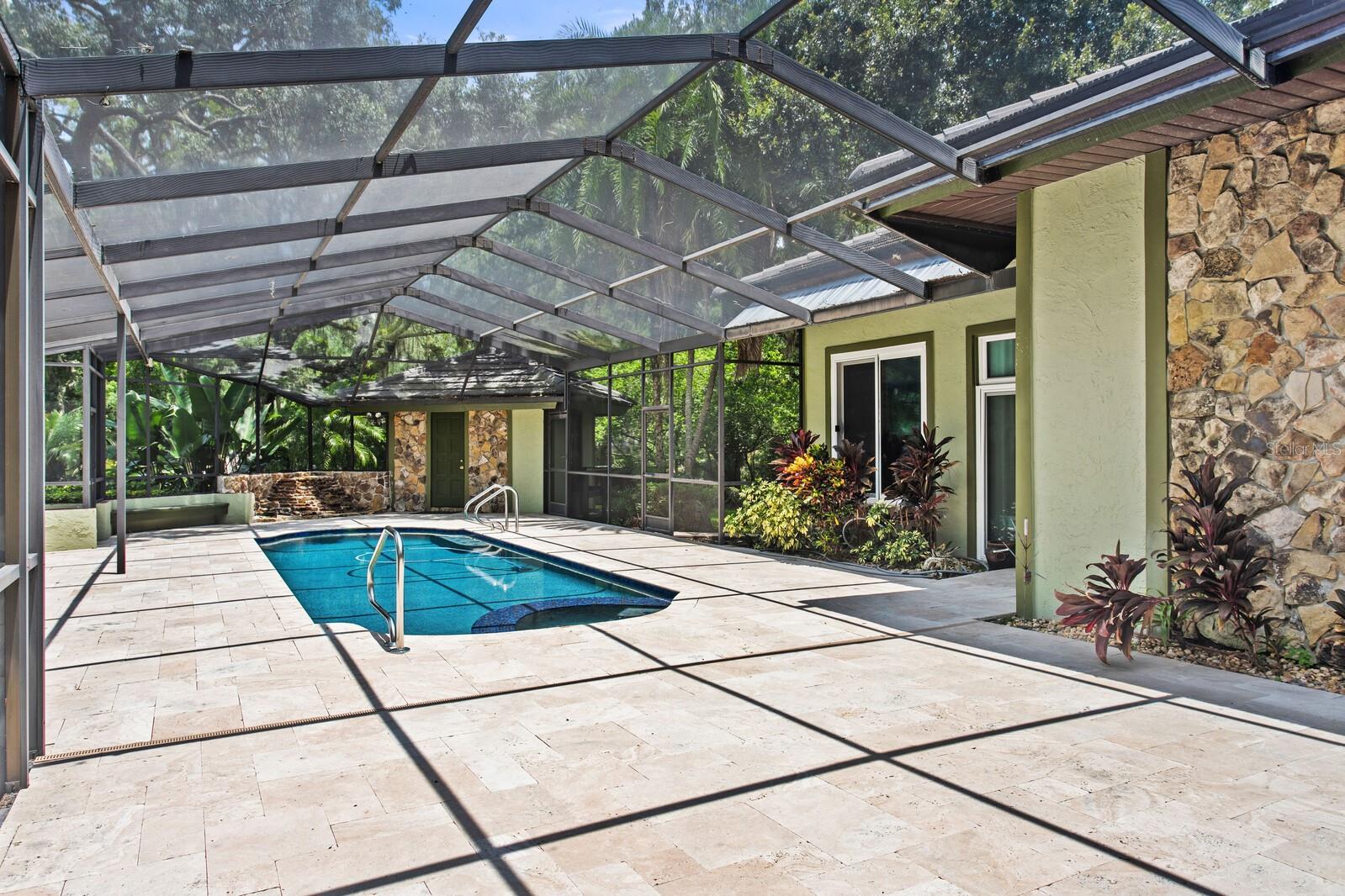 Beautiful outdoor screened lanai and pool!