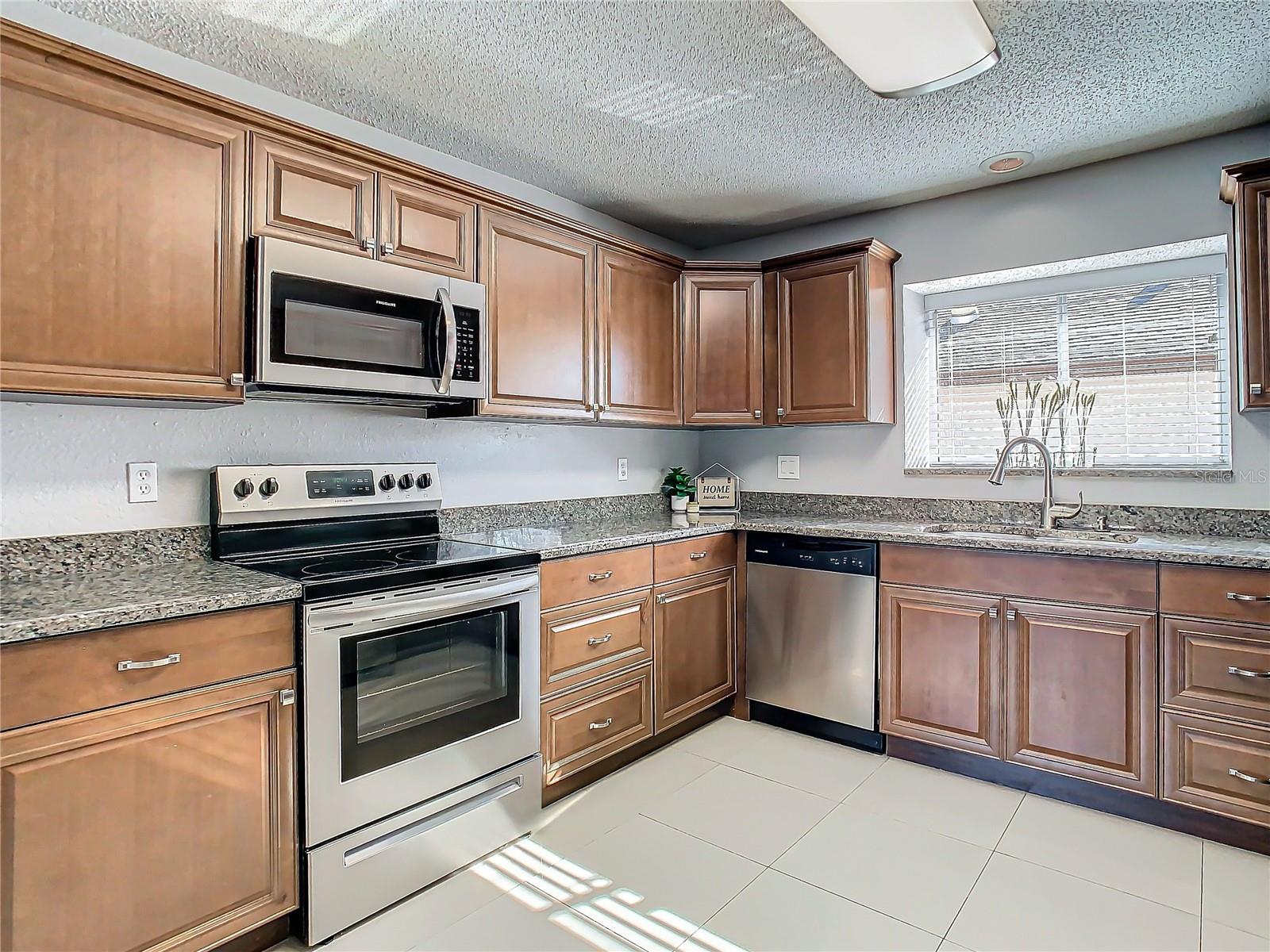 Kitchen & Stainless Steel Appliances