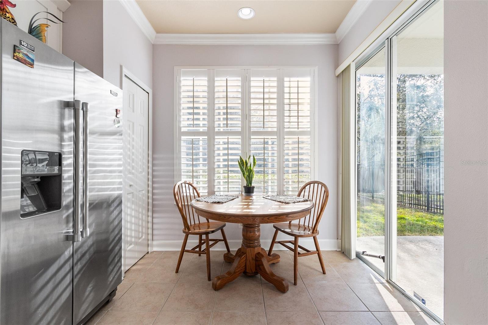 Kitchen Dining Area