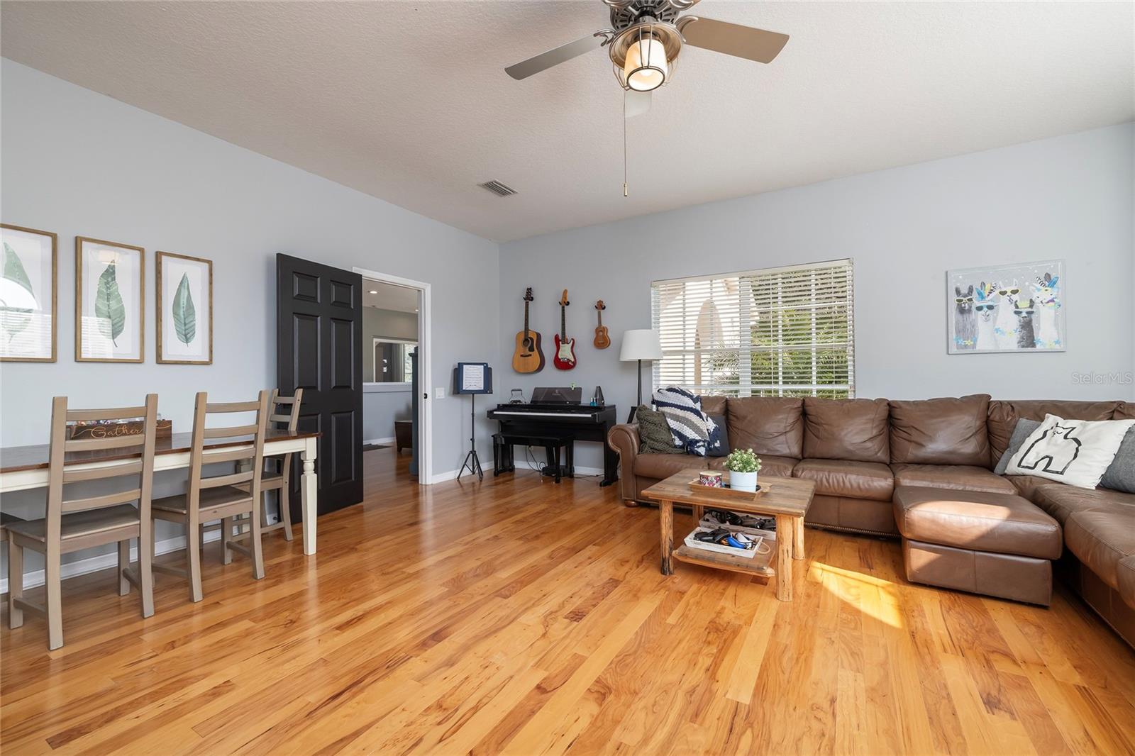 Large, Upstairs Bonus Room