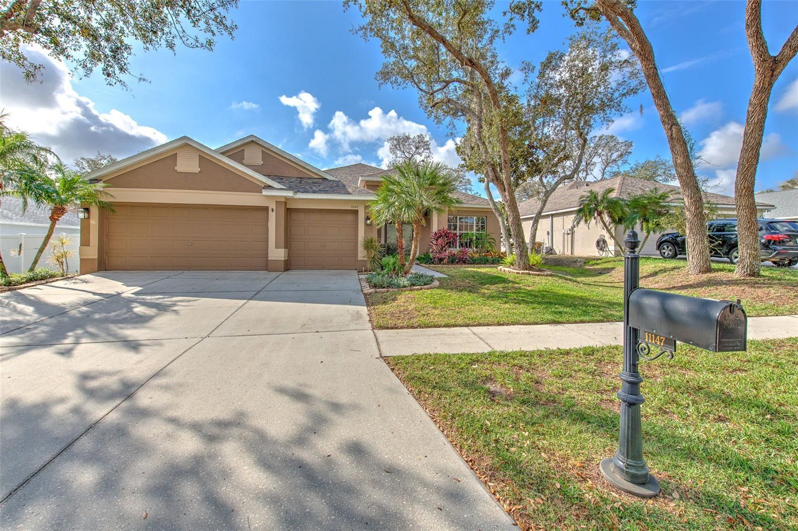 Front Elevation, Moss Creek Community