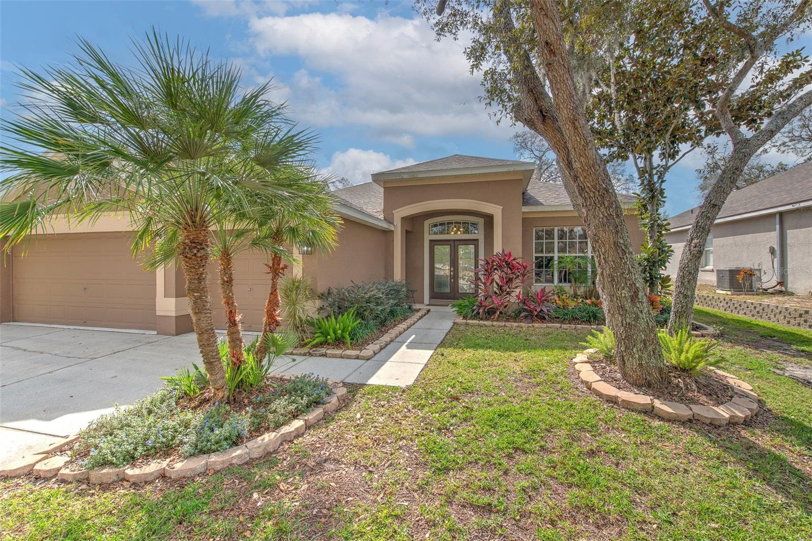 Front Elevation, Moss Creek Community