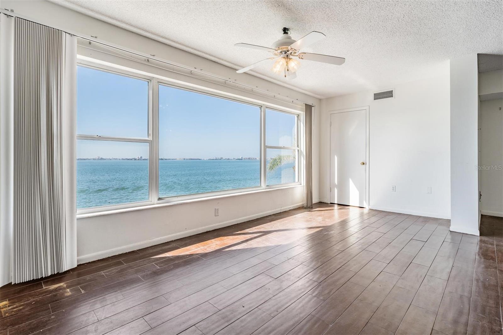 Storage closet off sitting room w/expansive water views of the intracoastal