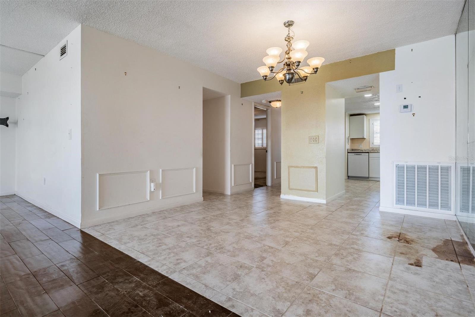 Dining area/Kitchen