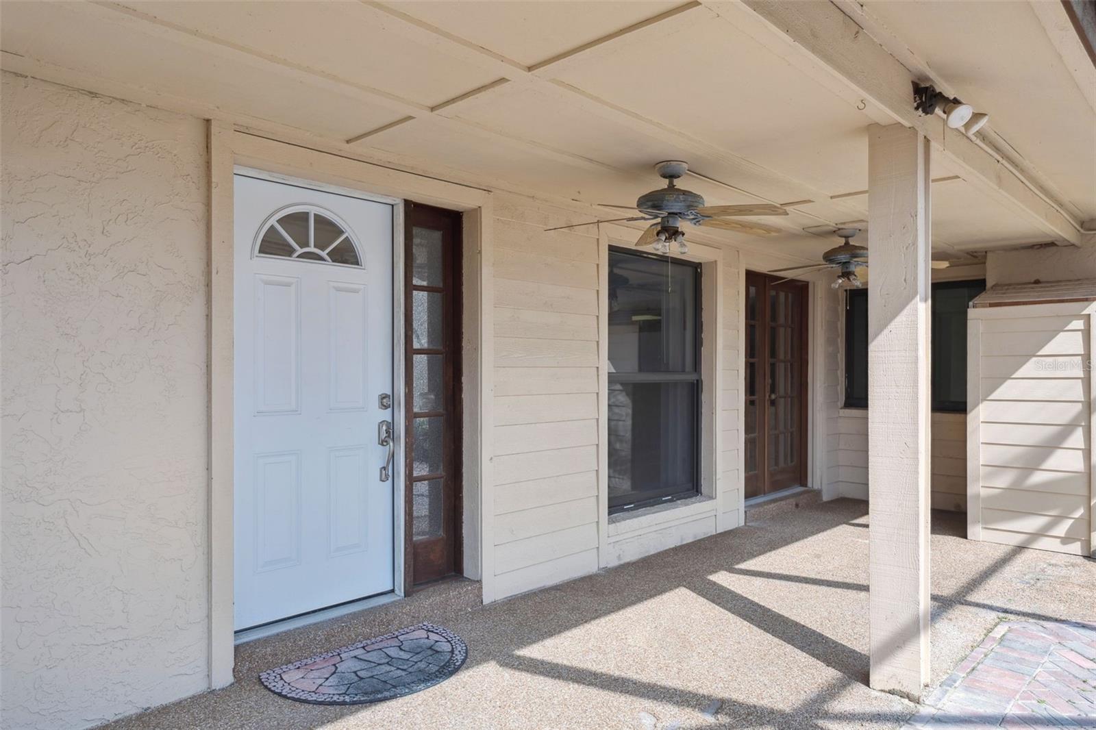 Front door/porch