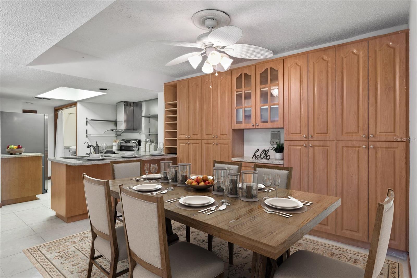 Dining area off kitchen