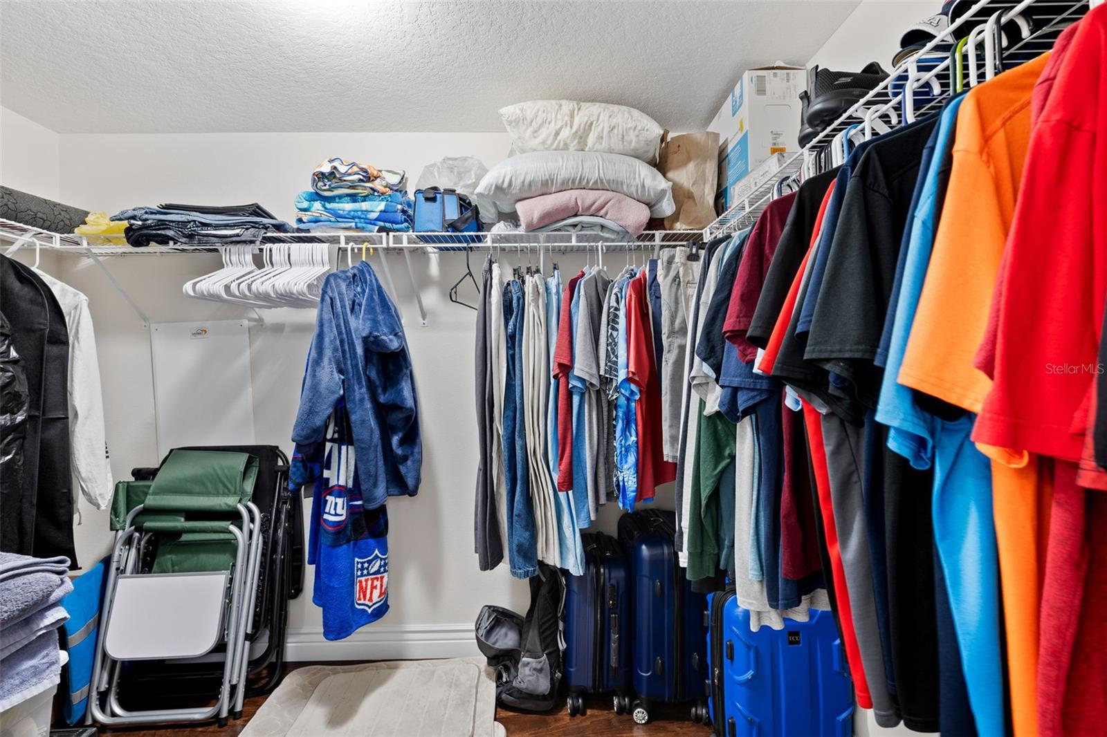 Walk-in Closet