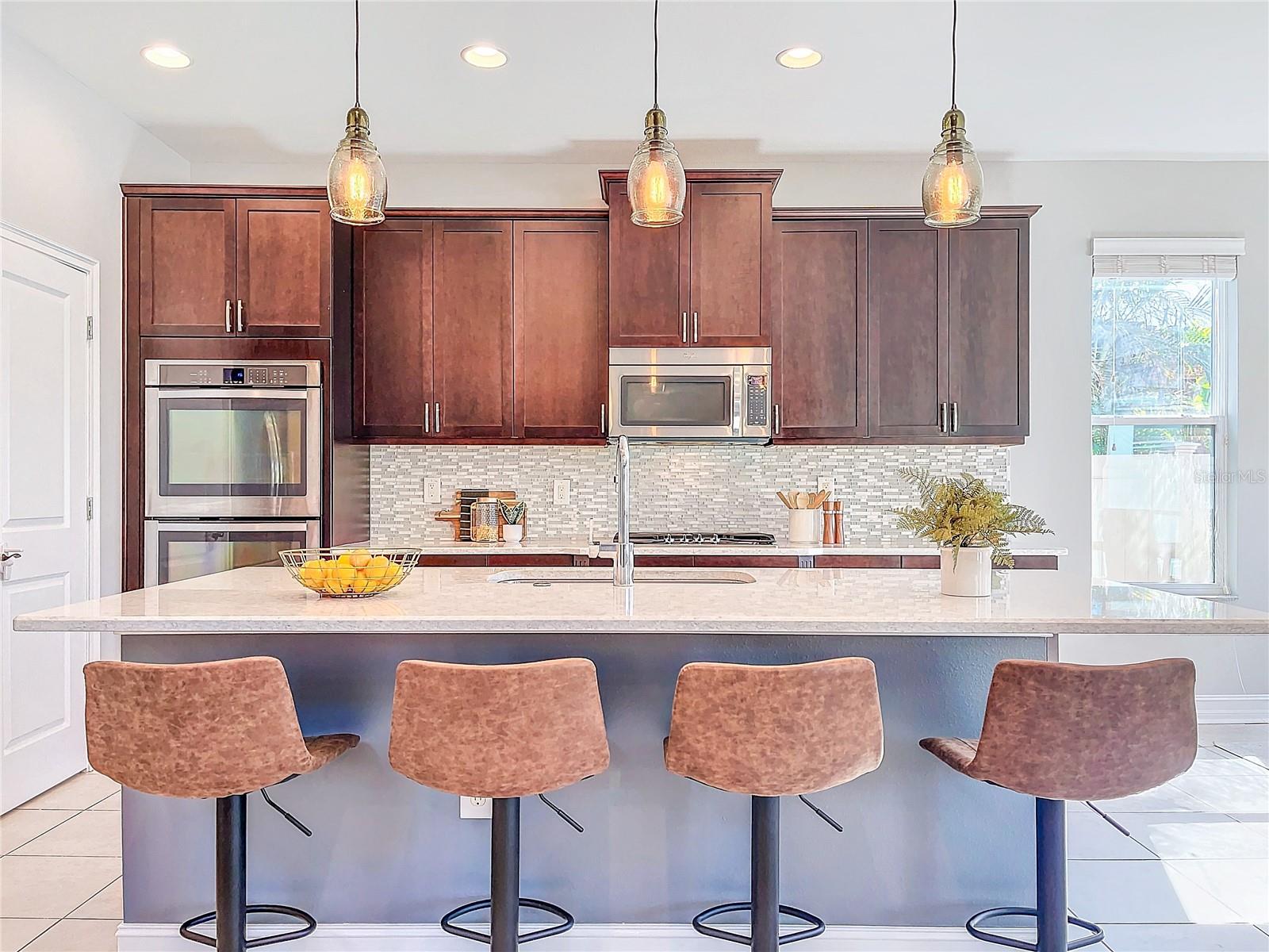 Kitchen / Large Kitchen Island