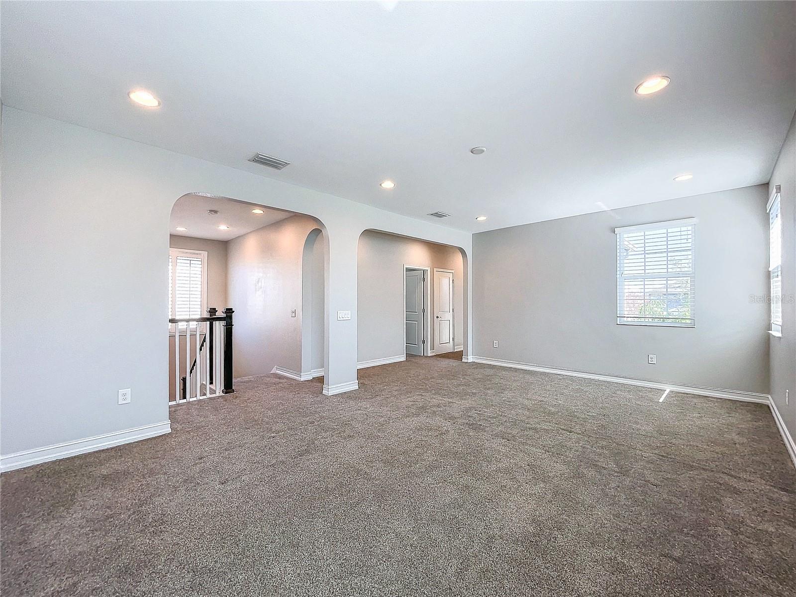 Upstairs flex / living room