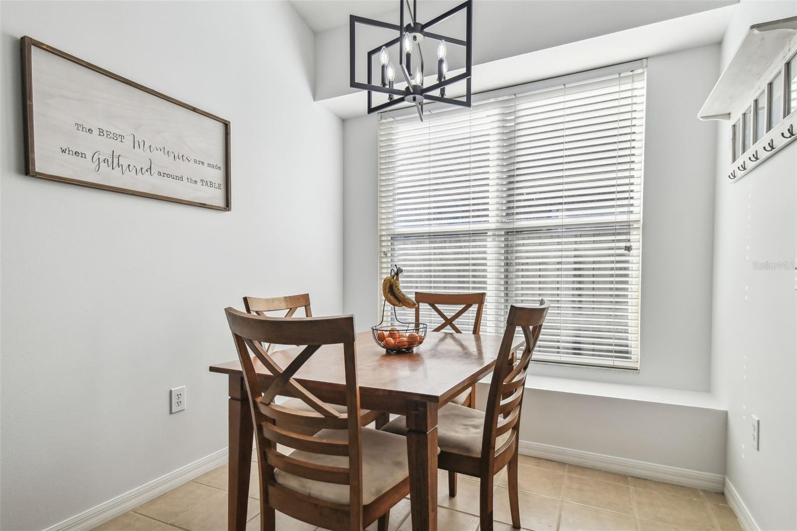 Eat-In Area in Kitchen