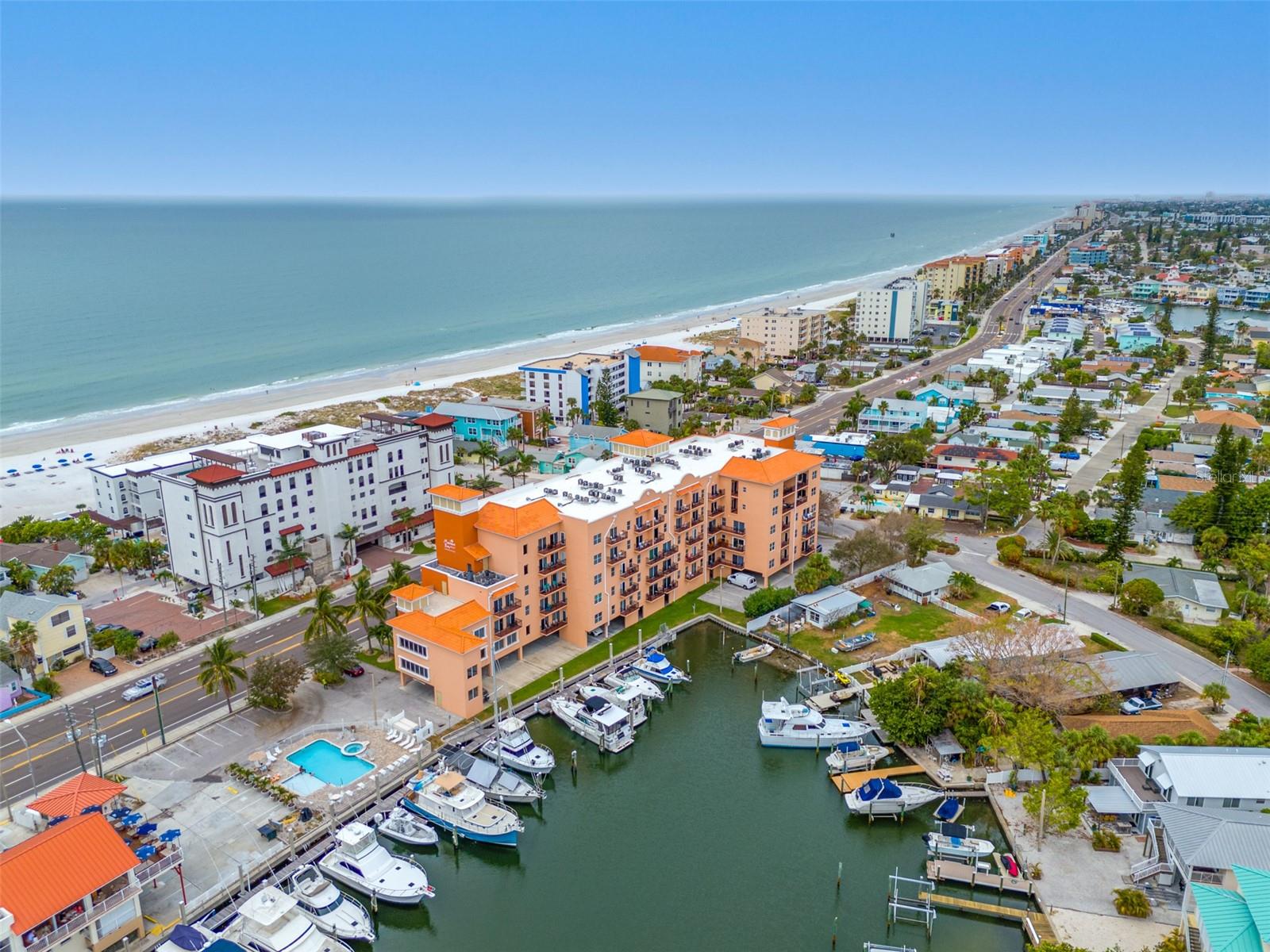 Madeira Bay Resort II - Nestled between the Gulf and Intracoastal