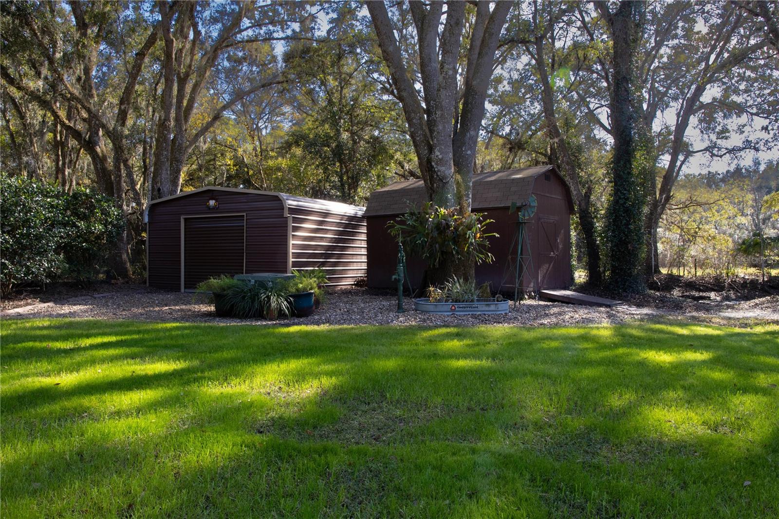 2 Storage sheds/workshops