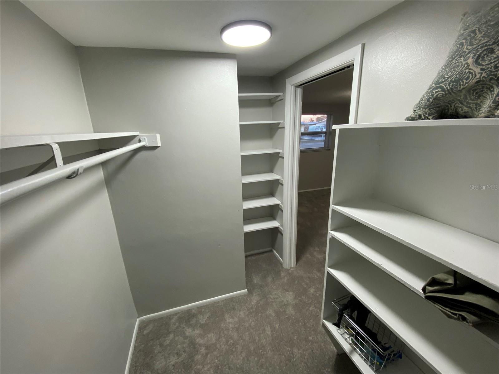 Walk in Closet main bed