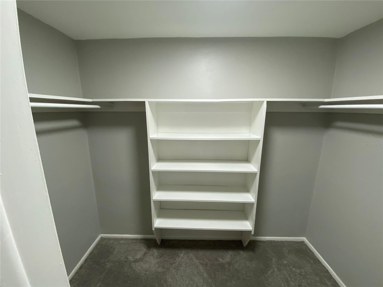 Walk in Closet 2nd bed