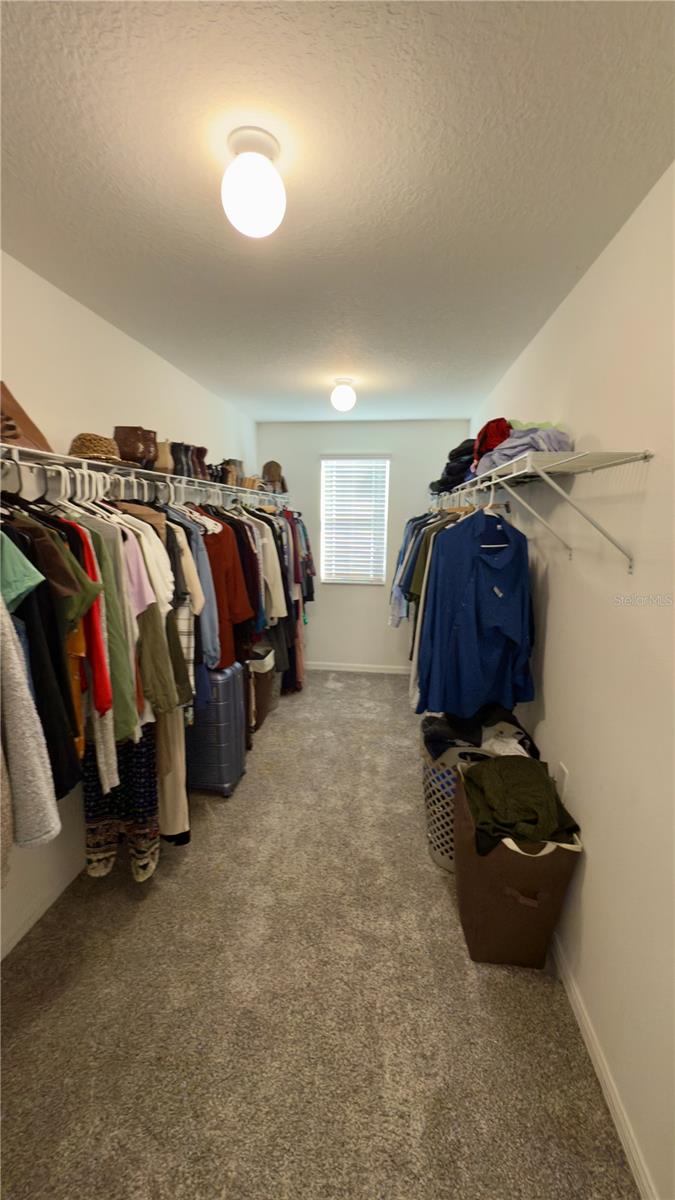 Master Bedroom Walk In Closet