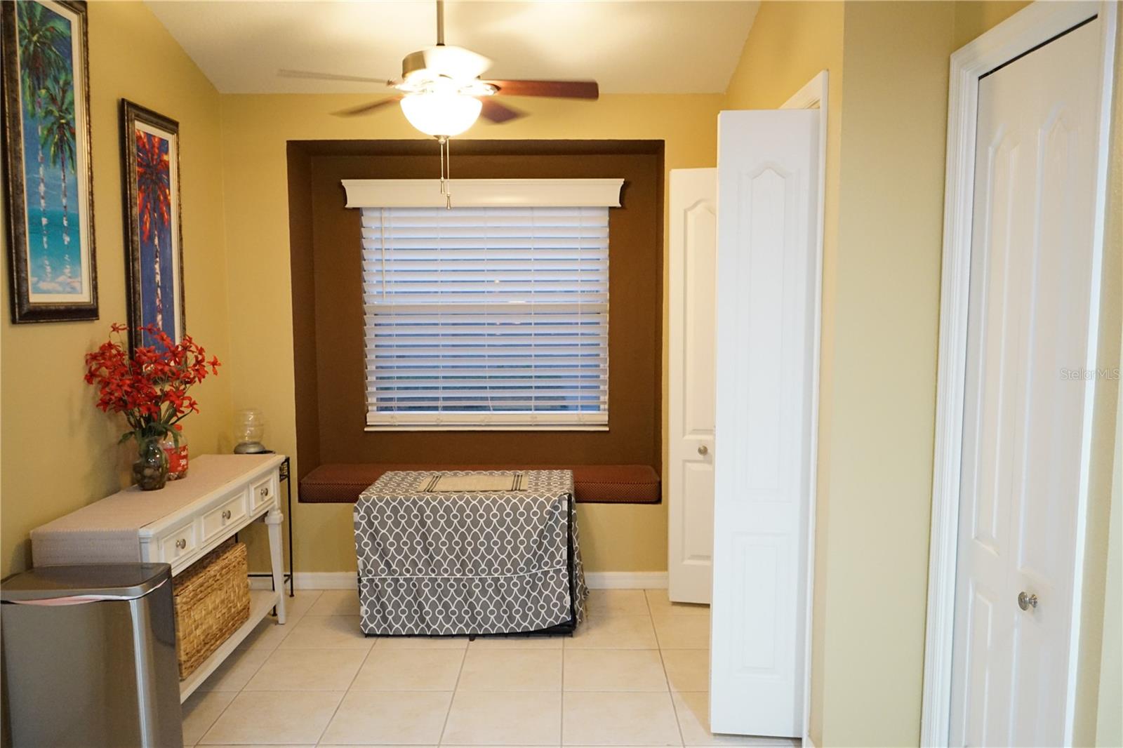 breakfast area with laundry closet