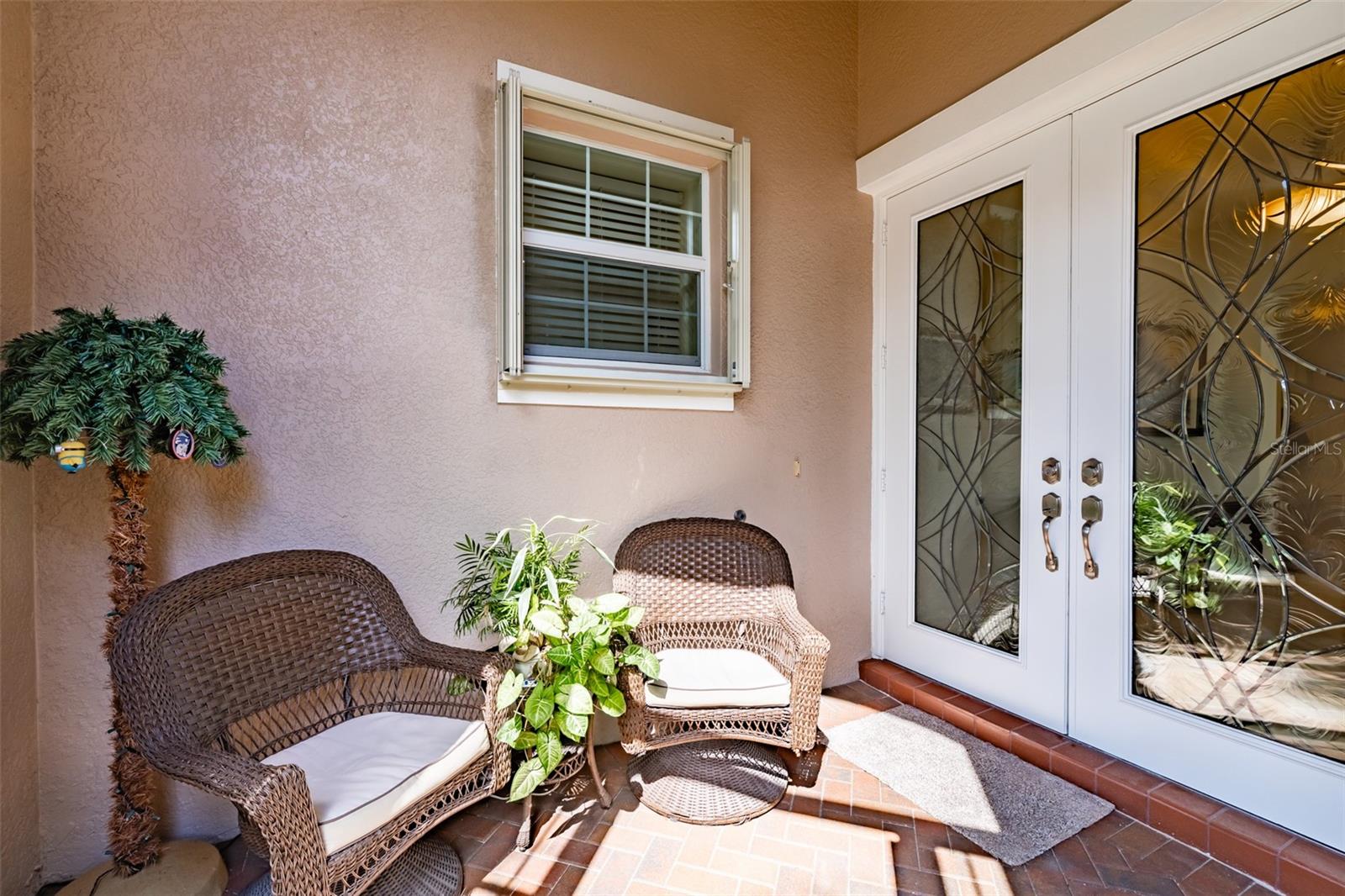 Front Porch/Patio