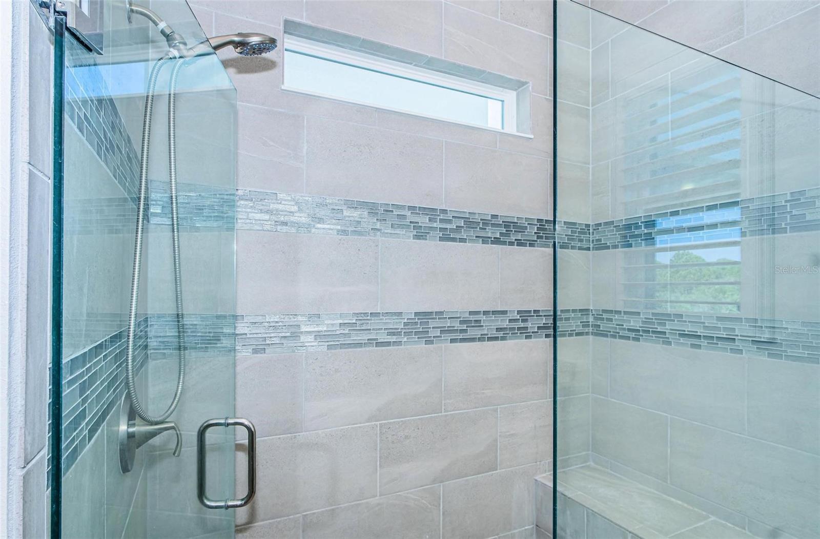 Main bathroom shower