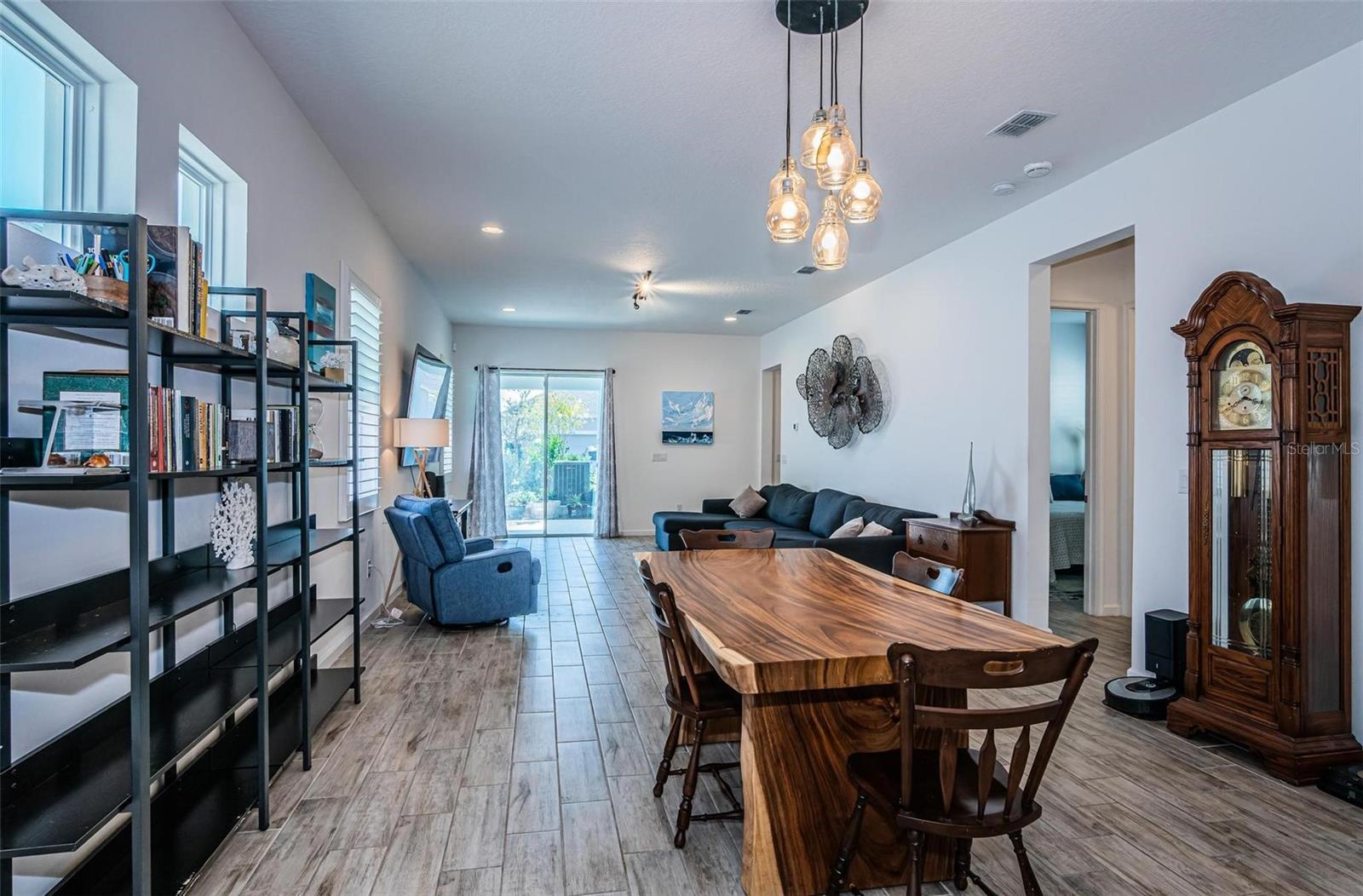 Open concept dining room
