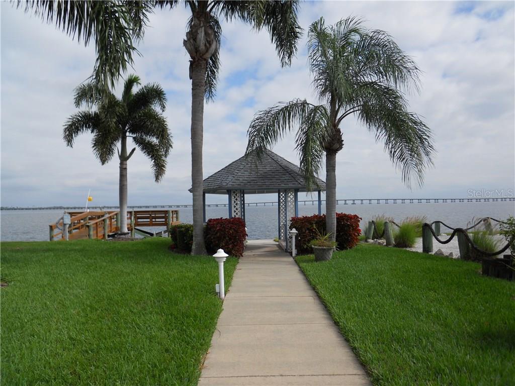 Gazebo on Tampa Bay