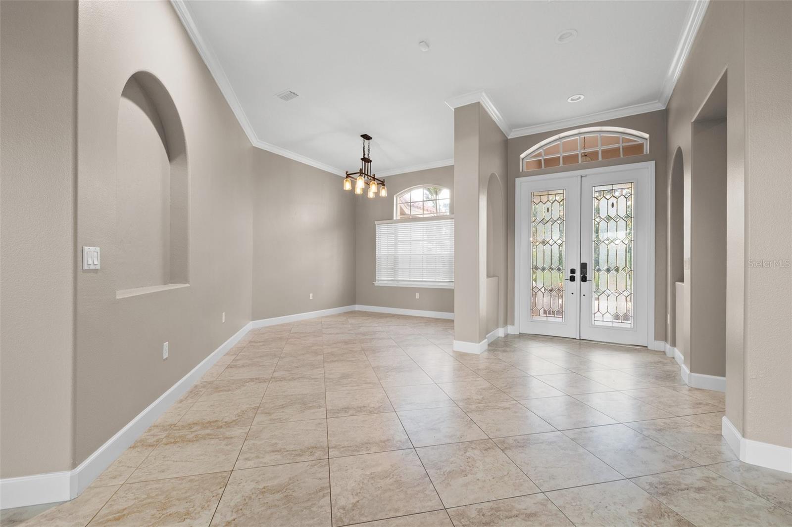 ENTRY AND DINING ROOM