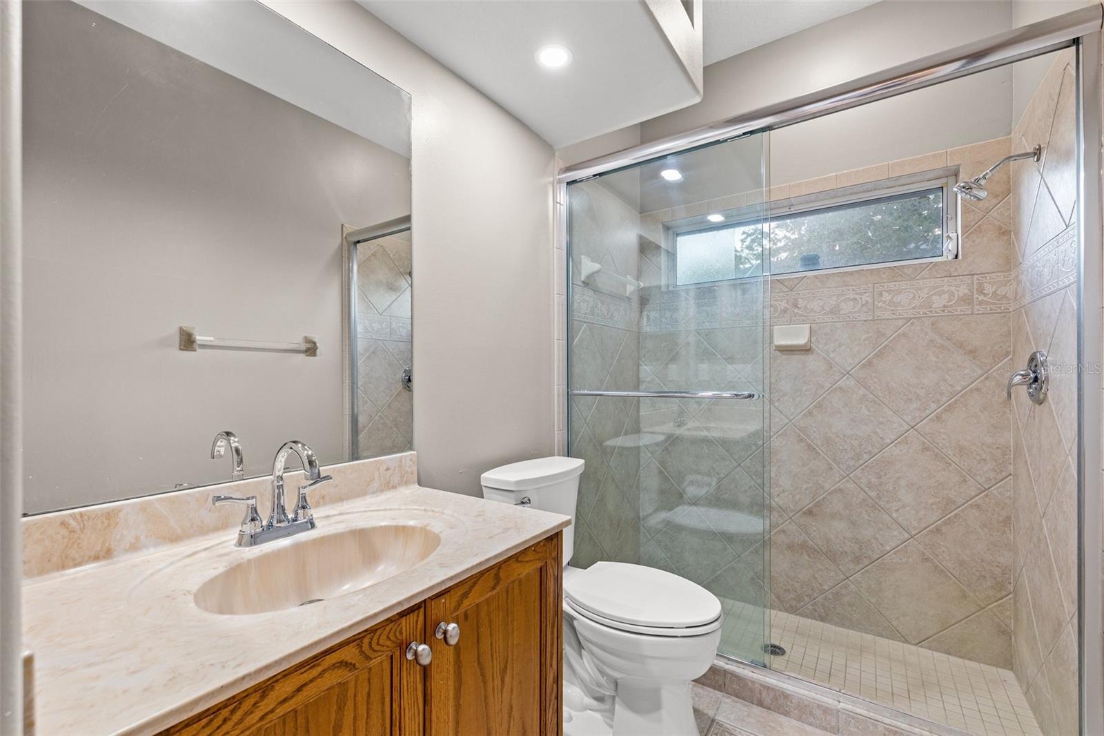 POOL/GUEST BATH