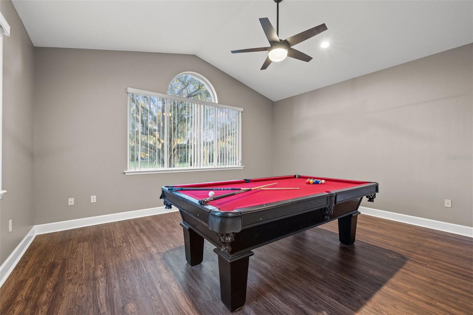 GAME ROOM/BONUS ROOM