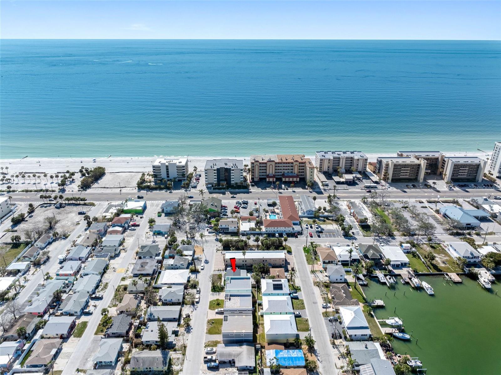 Two blocks to Madeira Beach!