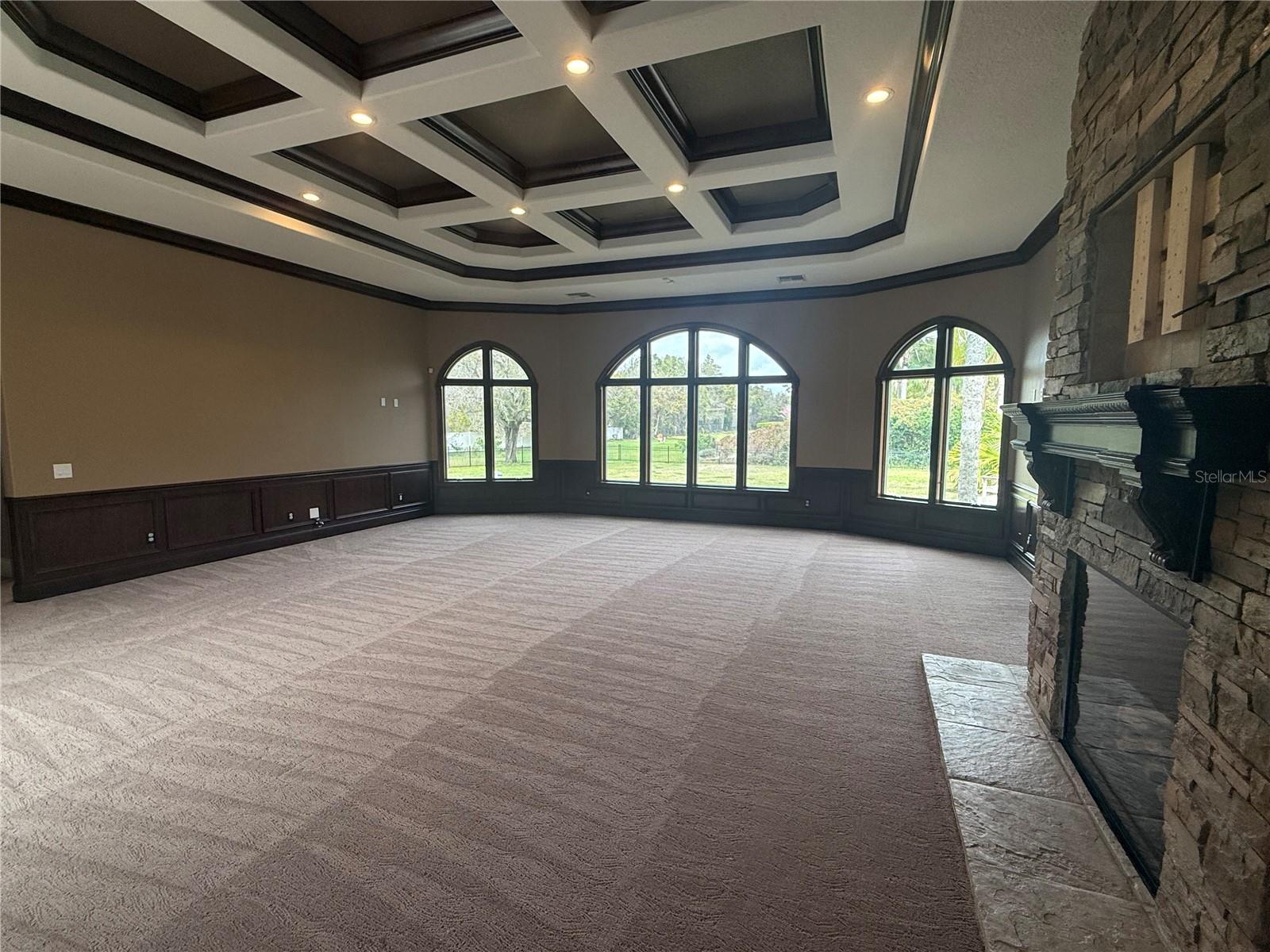 Open Room for entertaining/ Gym or Play Room