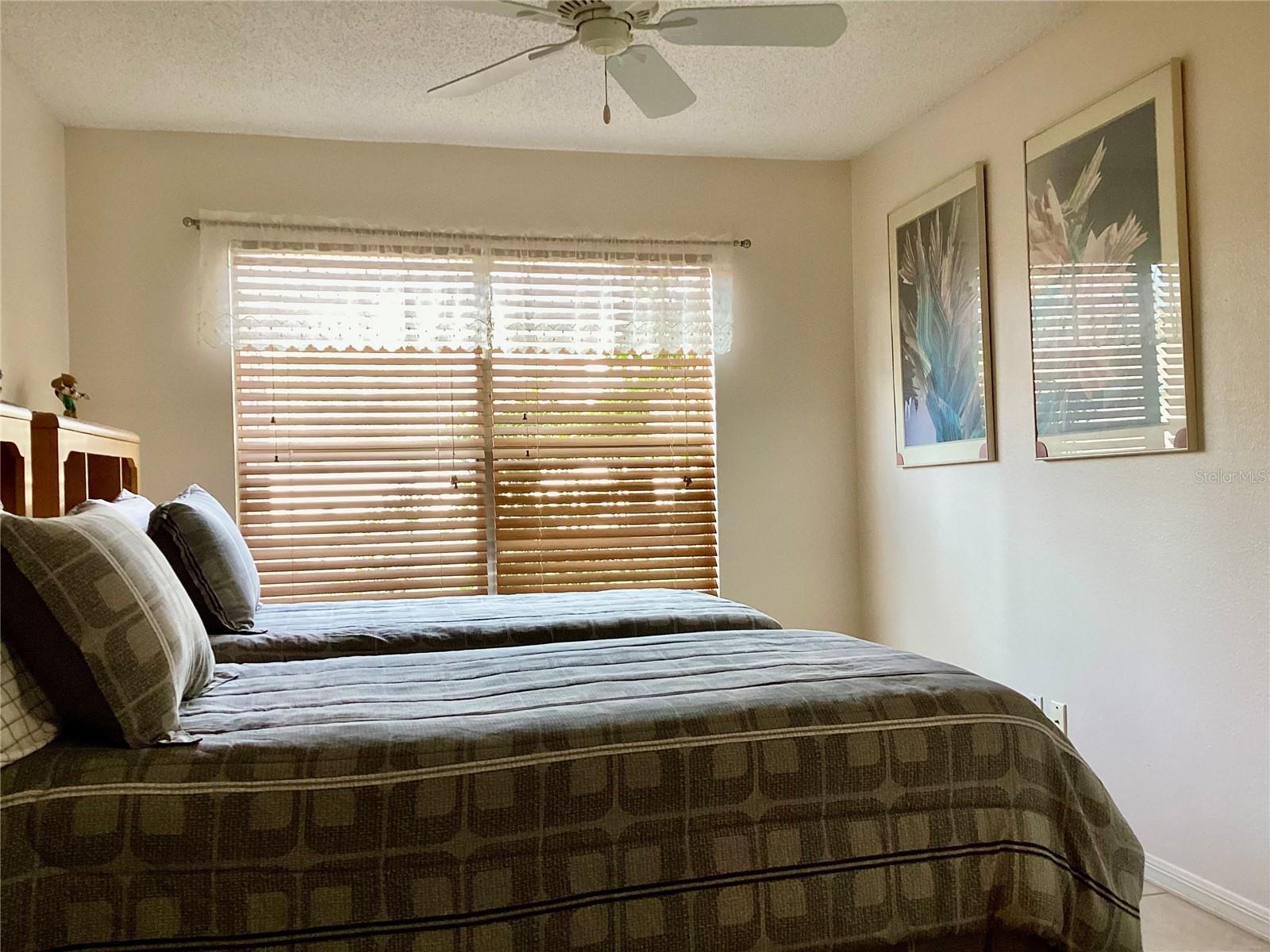 Bedroom#3 with 2 twin beds.