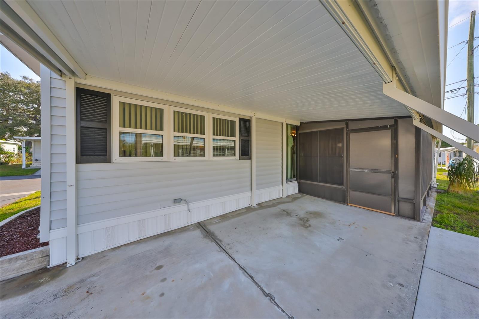 Second driveway leading into Florida Room.